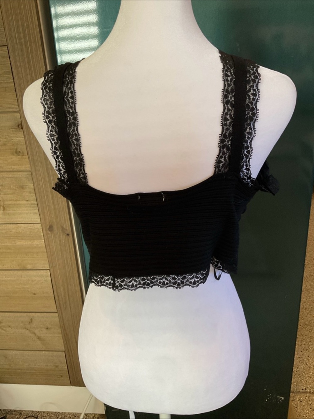 Garage Black Lace-Trim Ribbed Cropped Tank